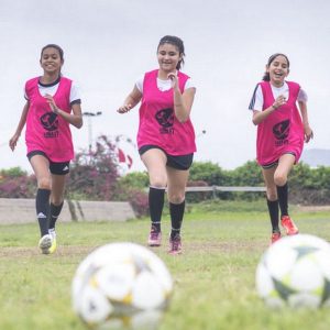Alternative view of Peto deportivo femenino